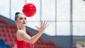 iris giovinazzo harnasko alina   palla sfe04950 copia simone ferraro ph copia